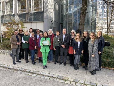 Mein kleiner schöner Garten Startschuss für Schulgartenaktion 2023